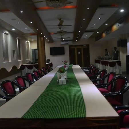 Hotel Vinayak Palace Bilāspur Esterno foto