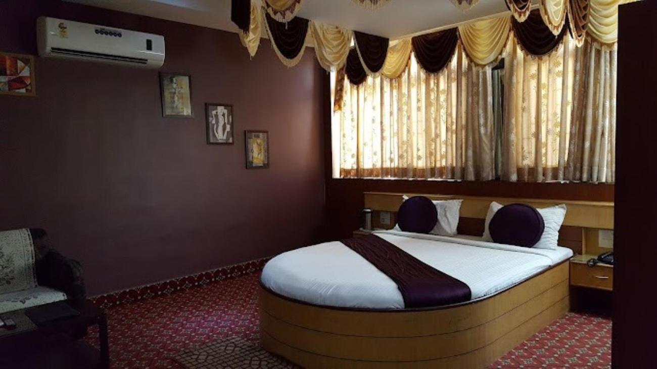 Hotel Vinayak Palace Bilāspur Esterno foto