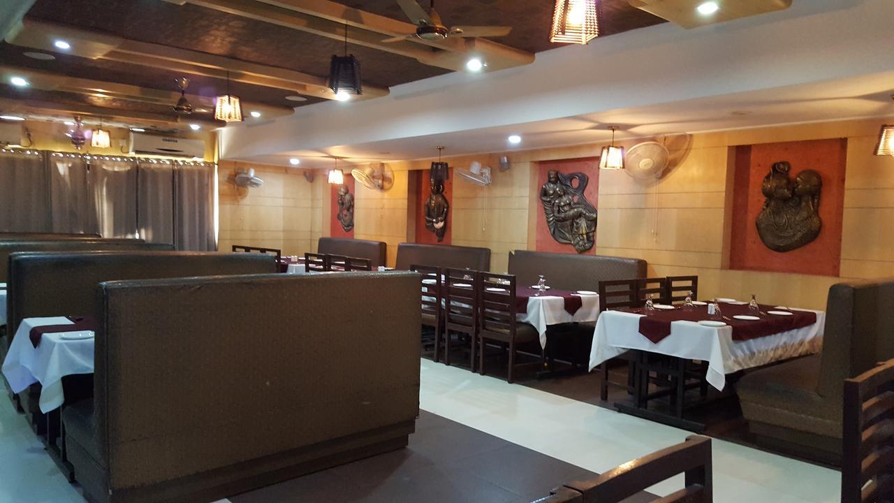 Hotel Vinayak Palace Bilāspur Esterno foto