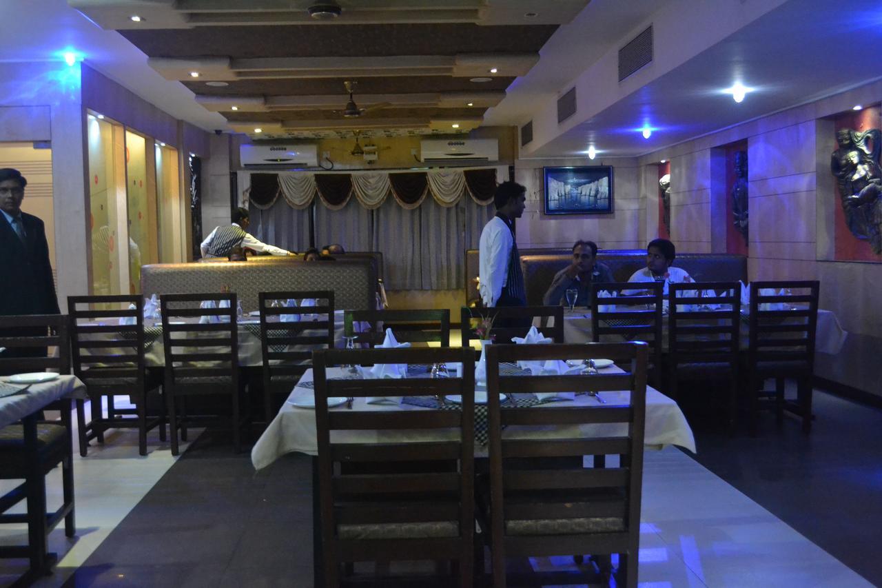 Hotel Vinayak Palace Bilāspur Esterno foto